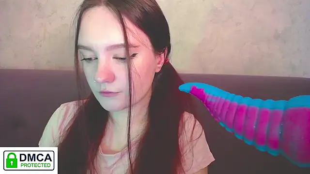 Snapshot of Alyssa___Scarlet chatting on 10.21.25 Alyssa Scarlet online show from 10.21.25