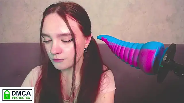 Snapshot of Alyssa___Scarlet chatting on 11.19.25 Alyssa Scarlet online show from 11.19.25