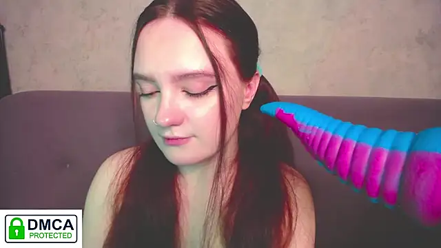 Snapshot of Alyssa___Scarlet chatting on 11.24.25 Alyssa Scarlet online show from 11.24.25