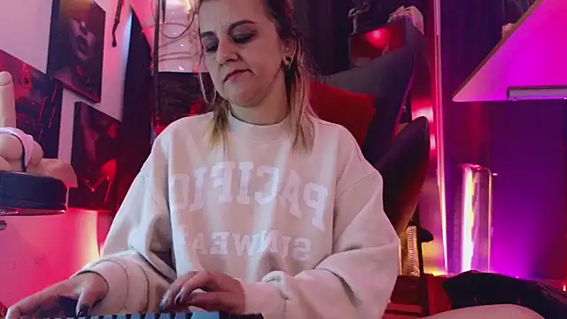 PerlaDivaio online show from 04.16.26