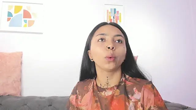 Snapshot of miss_soffi_ chatting on 12.23.24 miss soffi  online show from 12.23.24