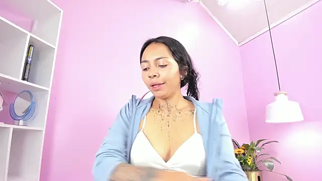 Snapshot of miss_soffi_ chatting on 03.06.25 miss soffi  online show from 03.06.25