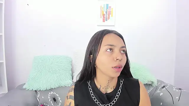Snapshot of miss_soffi_ chatting on 09.09.25 miss soffi  online show from 09.09.25