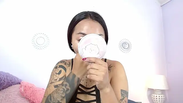 miss soffi  online show from 12.16.25