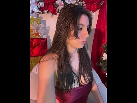 Snapshot of loolla_23 chatting on 12.18.25 loolla 23 online show from 12.18.25