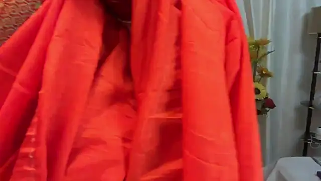 Snapshot of mahimagicdoll_DESI chatting on 02.13.25 mahimagicdoll DESI online show from 02.13.25