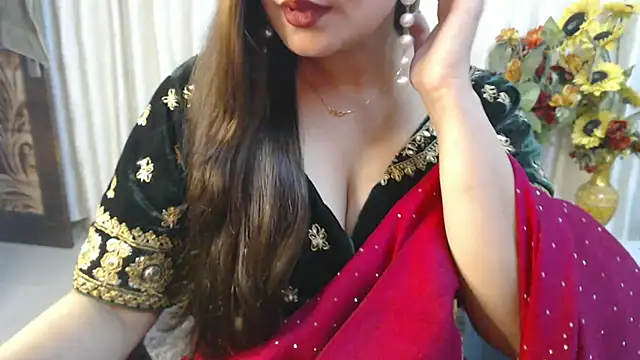 Snapshot of mahimagicdoll_DESI chatting on 03.10.25 mahimagicdoll DESI online show from 03.10.25