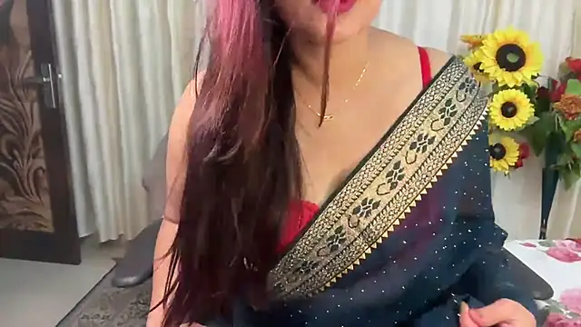 Snapshot of mahimagicdoll_DESI chatting on 03.17.25 mahimagicdoll DESI online show from 03.17.25