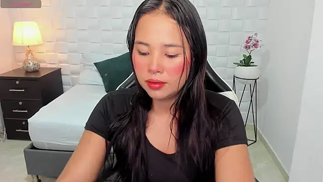 isabella florez online show from 12.07.24