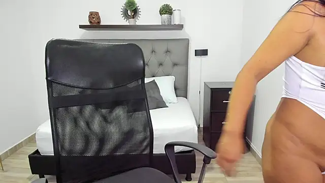 isabella florez online show from 12.27.24