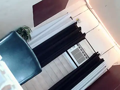 Snapshot of Chubbytransgirl21 chatting on 12.08.24 Chubbytransgirl21 online show from 12.08.24