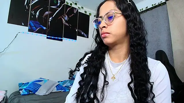 yesie hot online show from 07.21.26