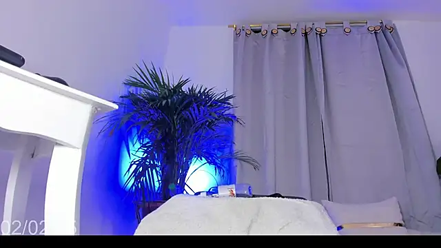 Coral Princex online show from 02.03.25