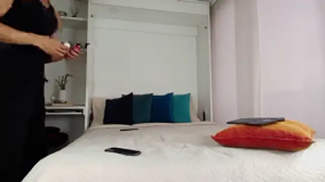 Robyn Miller online show from 10.25.25