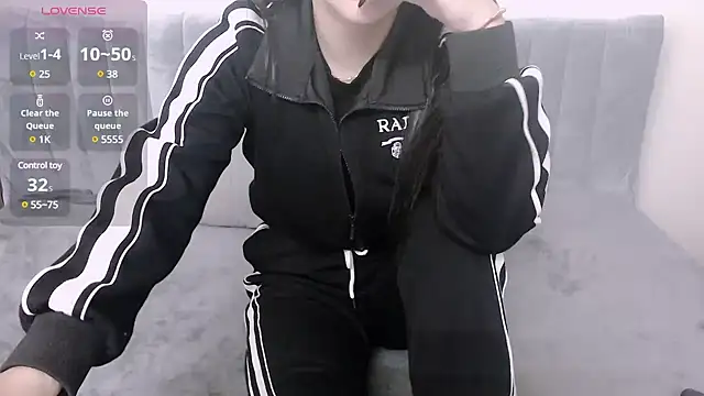 Snapshot of kichigirl chatting on 03.05.25 kichigirl online show from 03.05.25