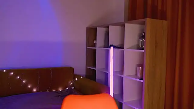 ZoeGrant online show from 04.06.26