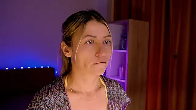 ZoeGrant online show from 04.08.26