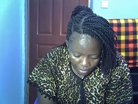 Snapshot of Ebonyceline chatting on 05.21.26 Ebonyceline online show from 05.21.26