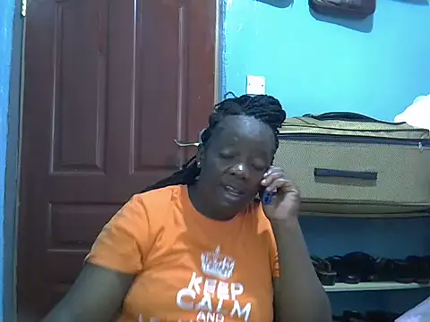 Snapshot of Ebonyceline chatting on 05.25.26 Ebonyceline online show from 05.25.26