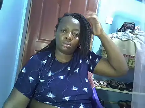 Snapshot of Ebonyceline chatting on 06.01.26 Ebonyceline online show from 06.01.26