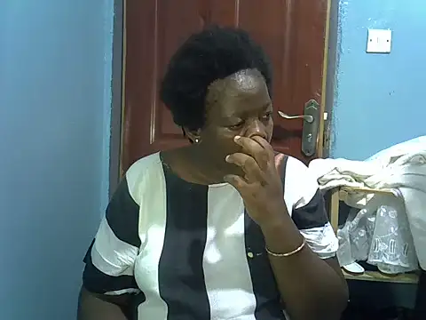 Snapshot of Ebonyceline chatting on 07.31.26 Ebonyceline online show from 07.31.26