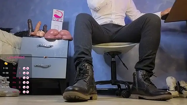 TomLover 12 online show from 03.02.26