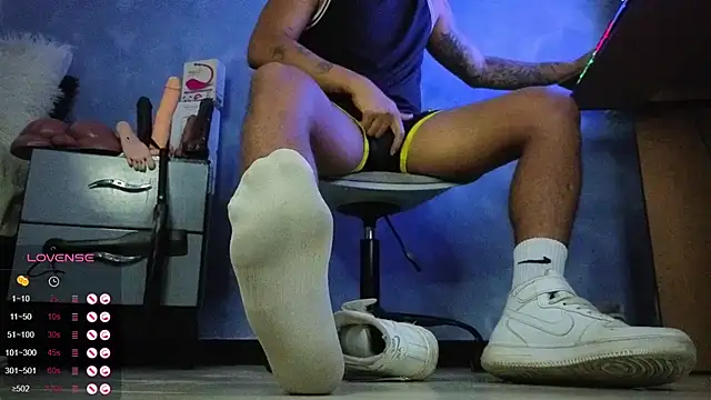 TomLover 12 online show from 04.14.26