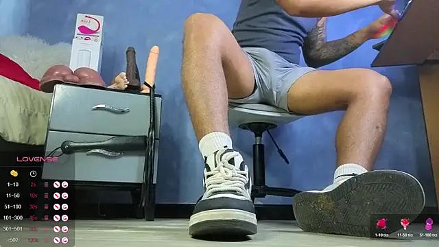 TomLover 12 online show from 04.18.26