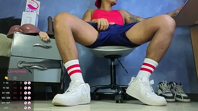 TomLover 12 online show from 04.22.26