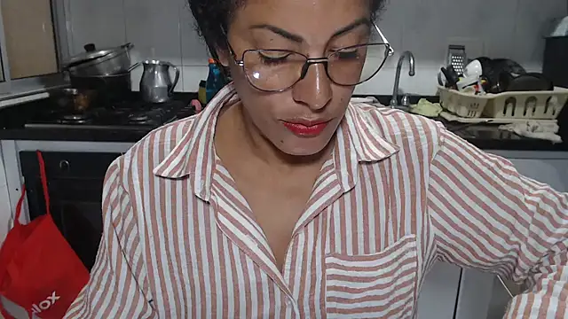 kateleyagrey online show from 11.13.25