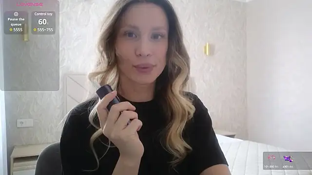 Alice Wonders online show from 03.10.25