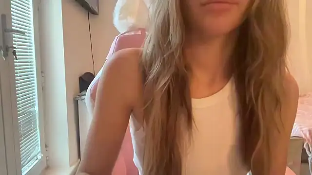 Lillymariee online show from 01.01.25