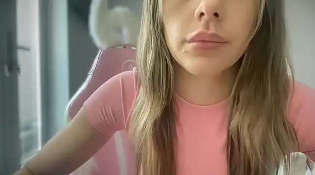 Lillymariee online show from 01.03.25