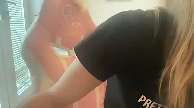 Lillymariee online show from 02.25.25