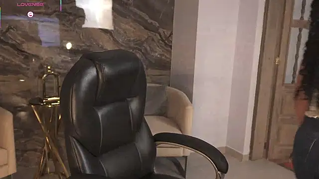 RoseFerrera online show from 10.27.25