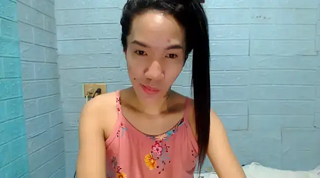 Snapshot of AsianNaughtiesMistress chatting on 12.15.24 AsianNaughtiesMistress online show from 12.15.24