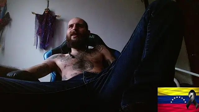 Snapshot of Tatted21xxx chatting on 07.13.26 Tatted21xxx online show from 07.13.26