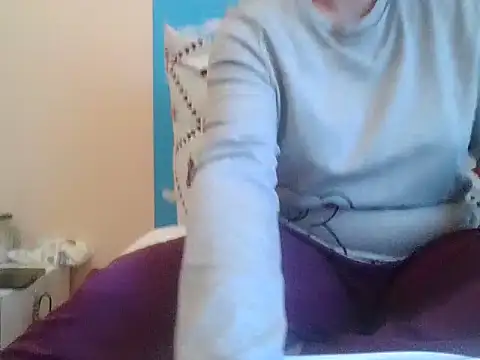 Snapshot of RealLittleRedRidingHood chatting on 01.18.26 RealLittleRedRidingHood online show from 01.18.26