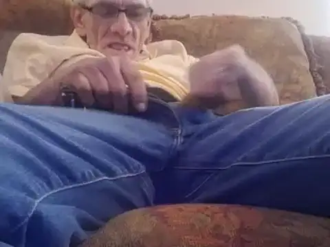 Snapshot of highstepper500 chatting on 01.10.25 highstepper500 online show from 01.10.25