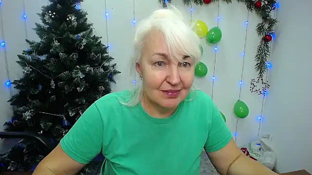 Snapshot of BlondyLeeBest chatting on 01.12.25 BlondyLeeBest online show from 01.12.25