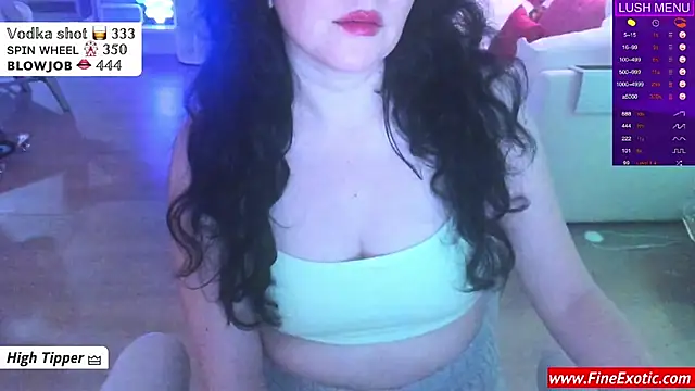 Snapshot of Vesaaa chatting on 12.02.24 Vesaaa online show from 12.02.24