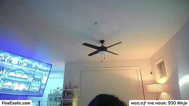 Snapshot of Vesaaa chatting on 02.19.25 Vesaaa online show from 02.19.25