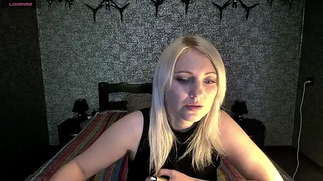 annagreeneyess online show from 04.15.26