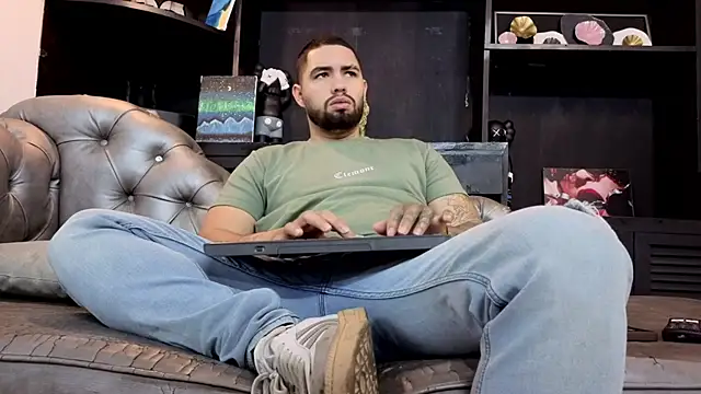 matteosantos online show from 04.10.26