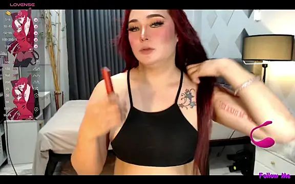 Snapshot of DivaMooree chatting on 02.16.25 DivaMooree online show from 02.16.25