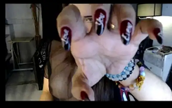 Snapshot of DivaMooree chatting on 06.12.26 DivaMooree online show from 06.12.26