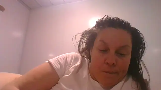 fulloferotic online show from 04.19.26