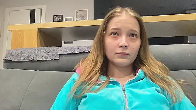 CharmingSarah online show from 04.25.26