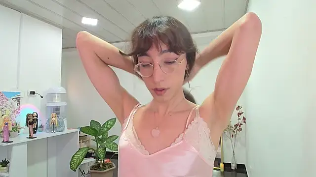 Snapshot of NicoleCortez chatting on 02.04.25 NicoleCortez online show from 02.04.25