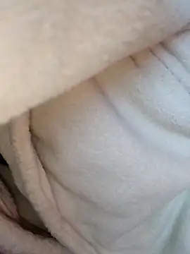 LoGaNfree88 online show from 11.18.25